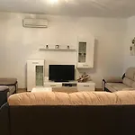 Family Friendly House With A Swimming Pool Kostanje, Omis - 14176 Σπίτι διακοπών