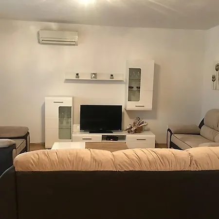 Family Friendly House With A Swimming Pool Kostanje, Omis - 14176 Дом отдыха