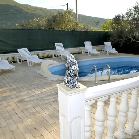 Σπίτι διακοπών Family Friendly House With A Swimming Pool Kostanje, Omis - 14176